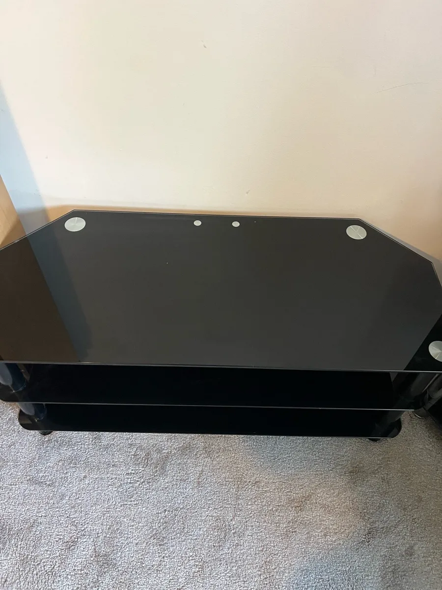 Glass TV table - Image 2