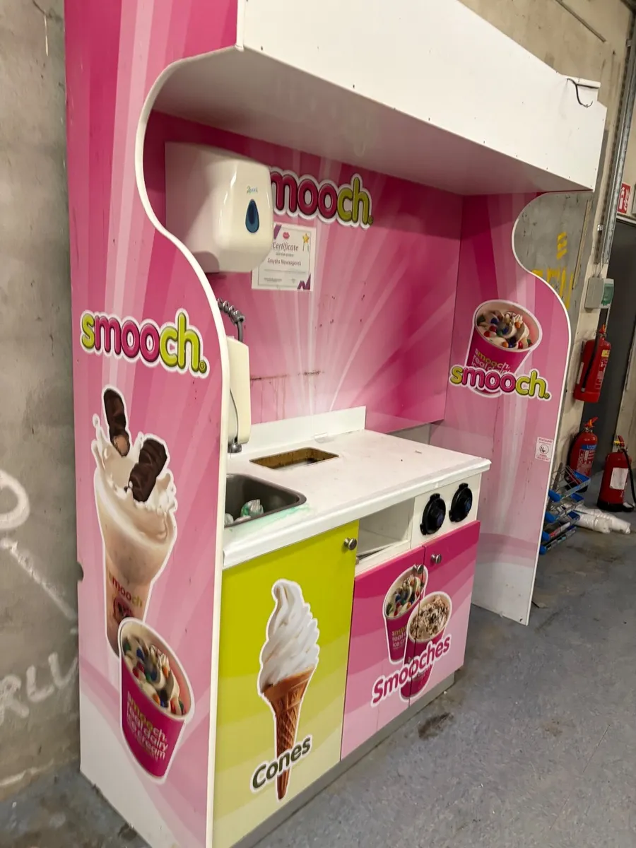 Ice Cream Counter - Image 1