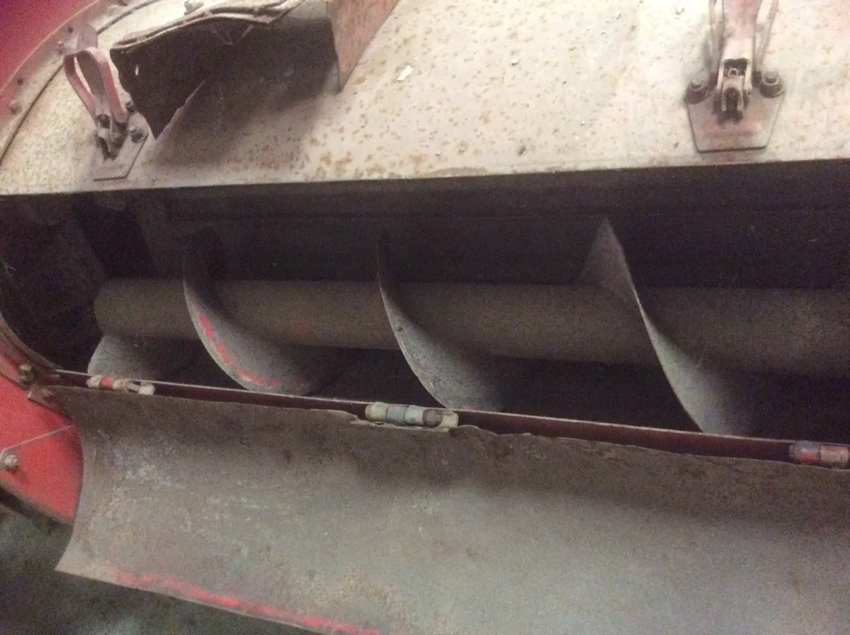 Taarup harvester - Image 3