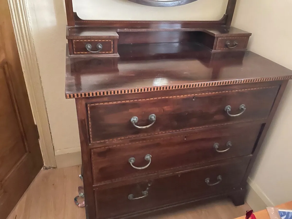 Wardrobes and bedroom set - Image 2