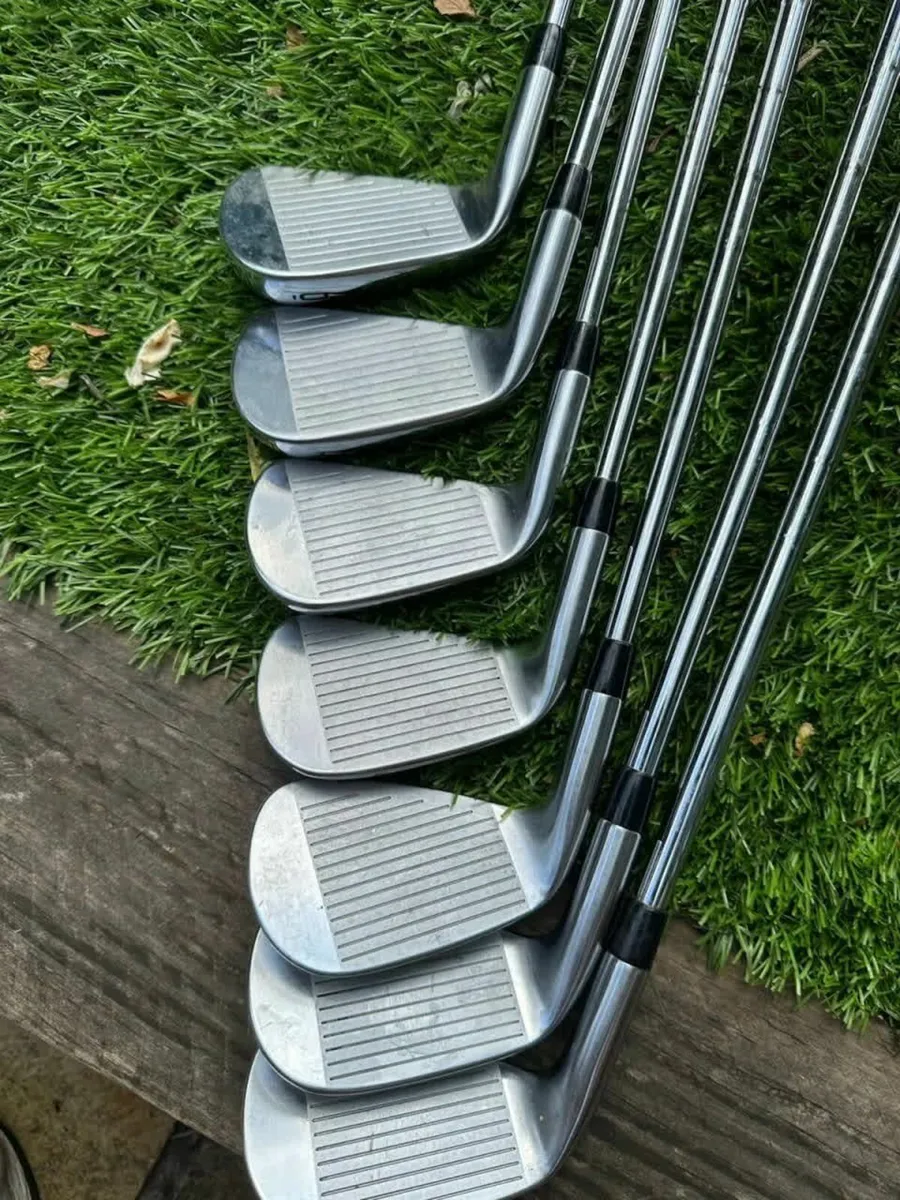 Titleist T200 2023 4-PW KBS Tour Stiff Shaft Pure - Image 3