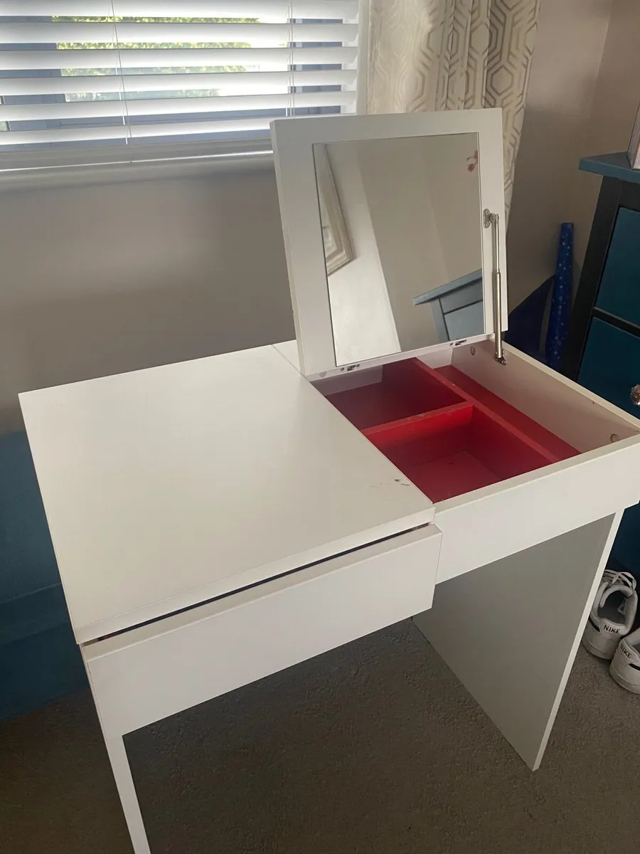 Dressing Table - Image 2