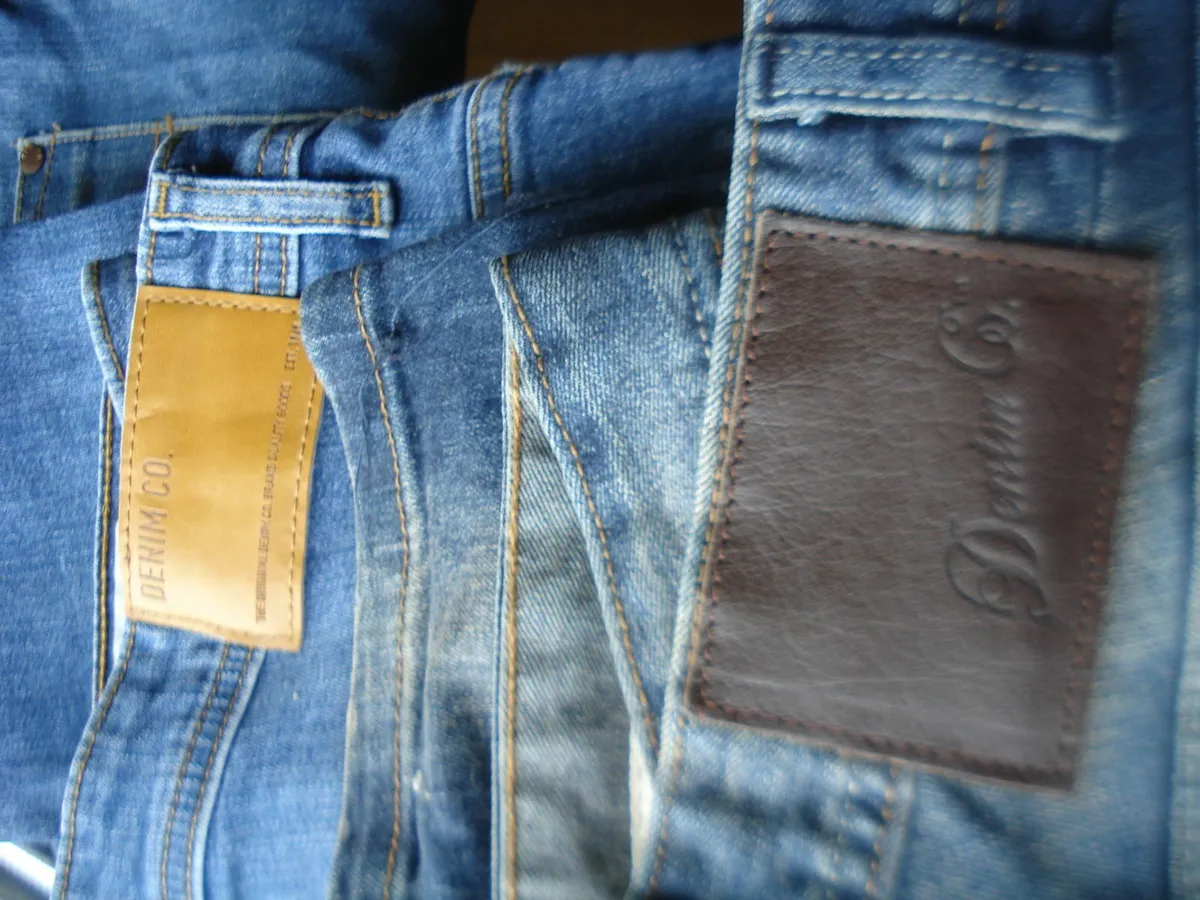6 VINTAGE PAIRS MENS DENIM CO. JEANS. - Image 2