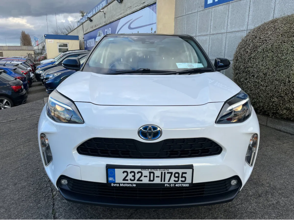 Toyota Yaris Cross LUNA AUTOMATIC HYBRID 1.5 PETRO - Image 2
