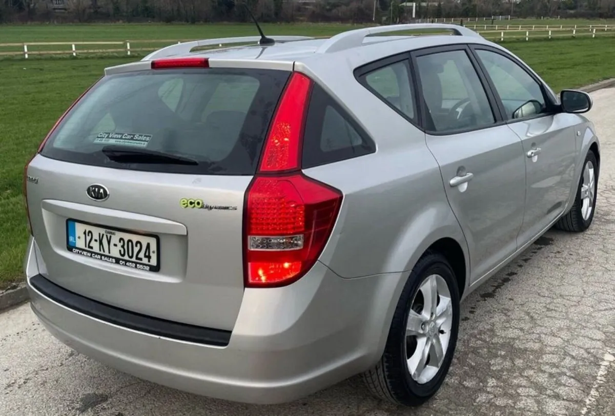 Kia Ceed Estate 2012 NCT 05/25 - Image 4