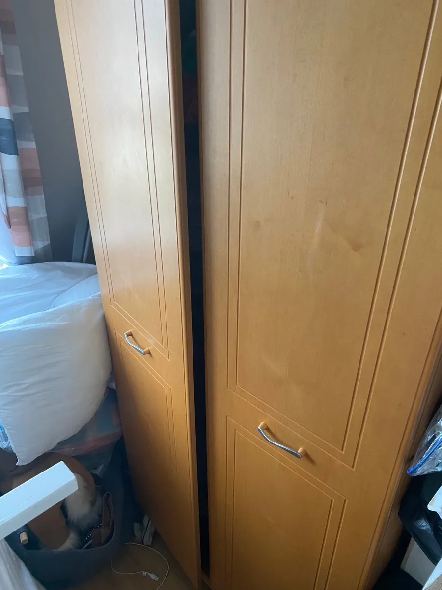 Wardrobe in very good nick