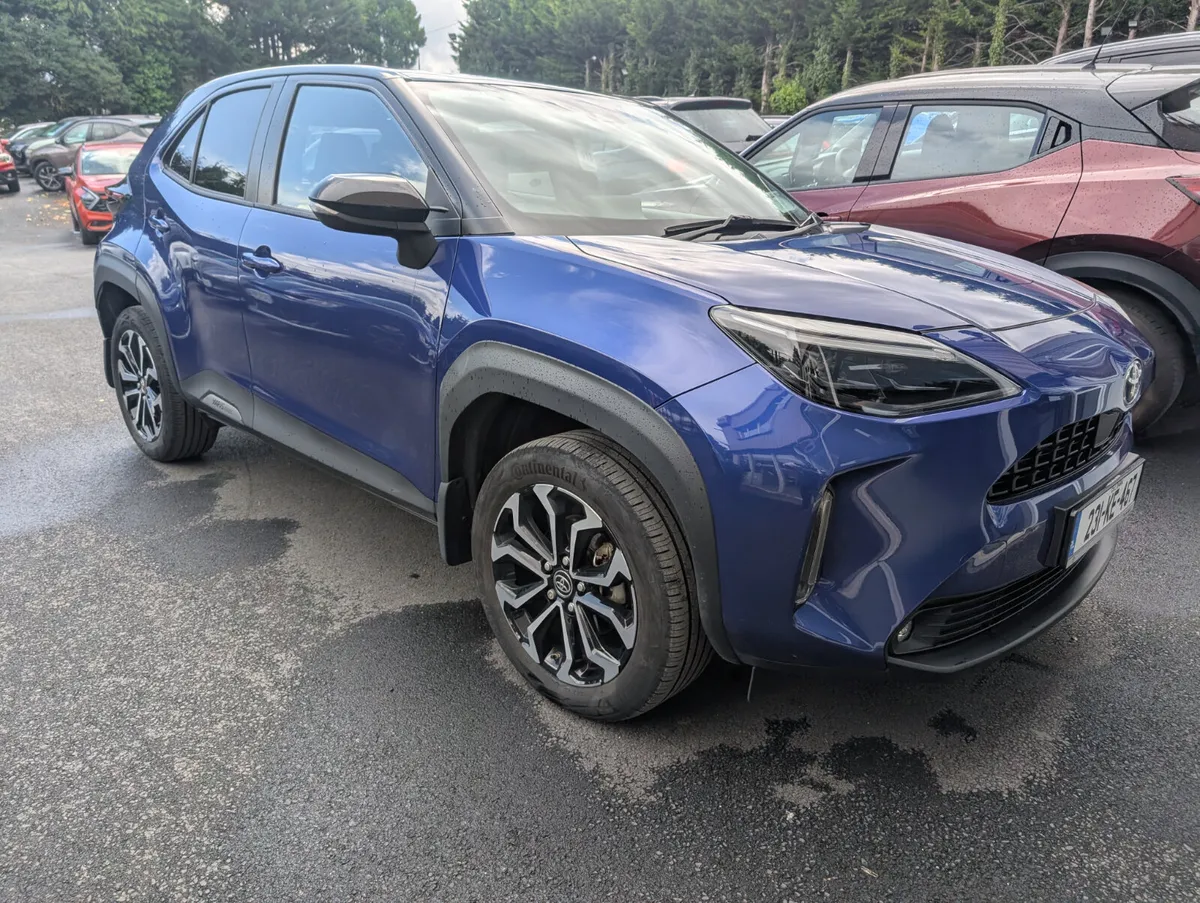 Toyota Yaris Cross Luna Sport Bi-Tone - Image 2