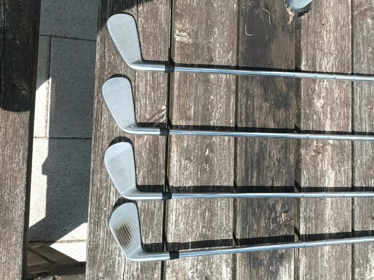 Titleist t100s irons 4-pw - Image 3