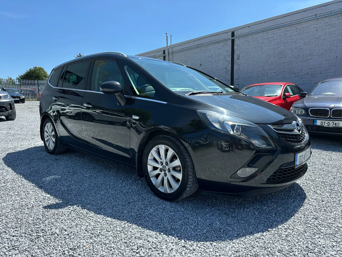 2013 (132) Opel Zafira Tourer SE 2.0 CDTI 130PS - Image 1