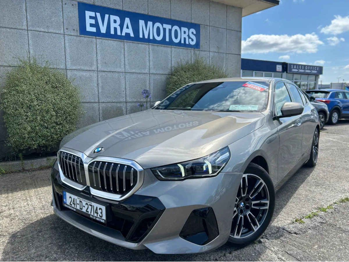 BMW 5-Series 520i M-SPORT 2.0 PETROL AUTOMATIC //H - Image 4
