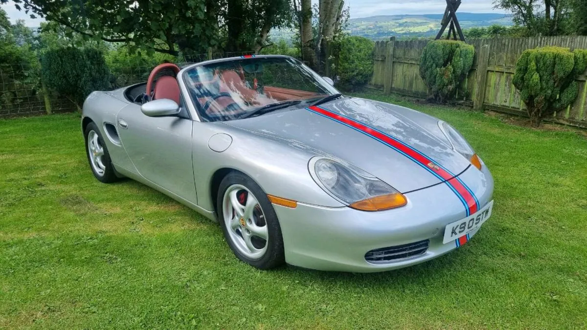 Porsche BoxsterSilver red leather 73000 miles - Image 2
