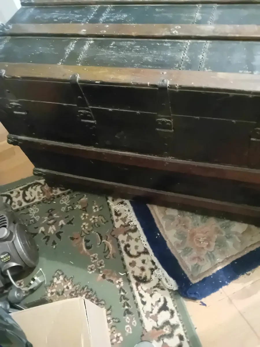 Antique Trunk for sale with key - Image 2