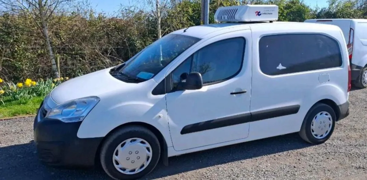 Peugeot Partner 2017 NEW CVRT - Image 2