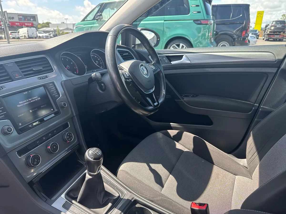 Volkswagen Golf 1.2TSI Trendline - Image 2