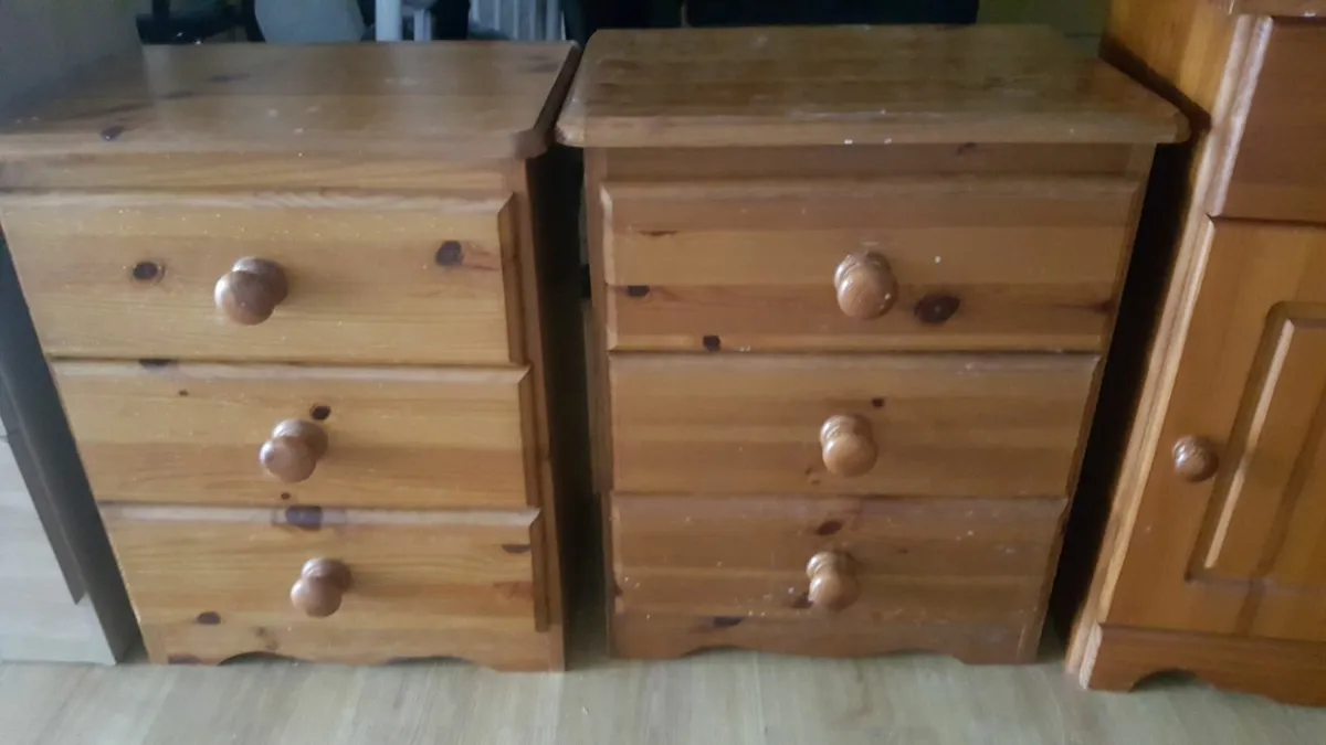 Bed side lockers - Image 1