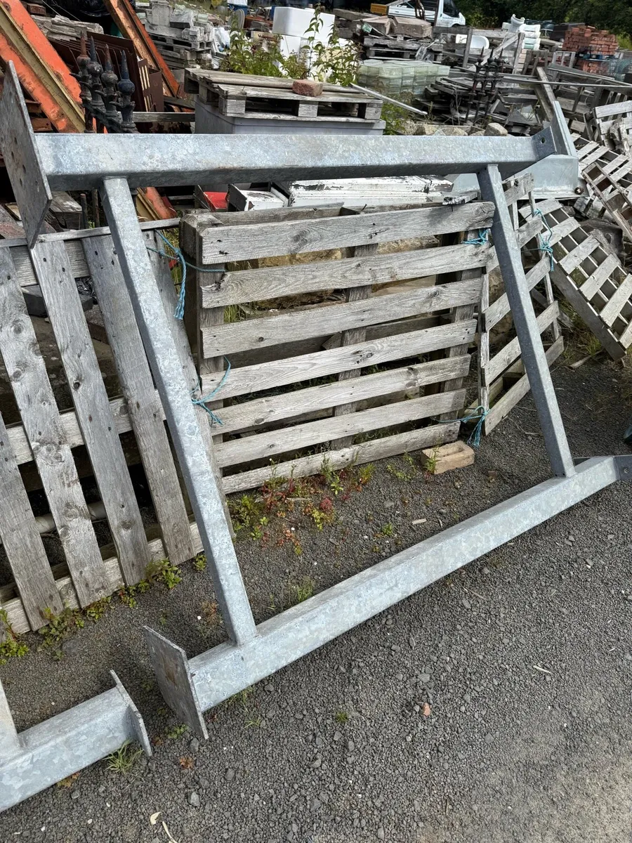 2 reclaimed galvanised frames - Image 3
