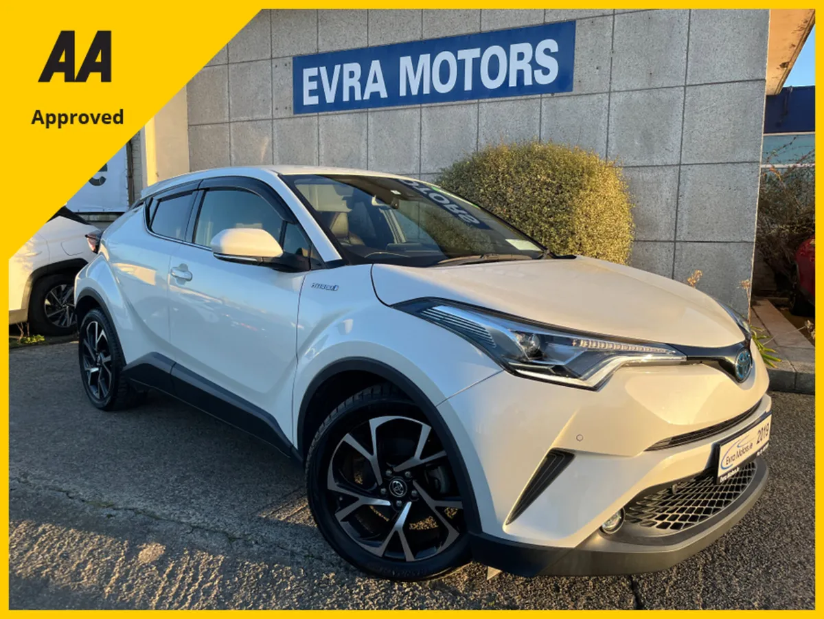 Toyota C-HR SOL AUTOMATIC HYBRID 1.8 PETROL //HIGH - Image 1
