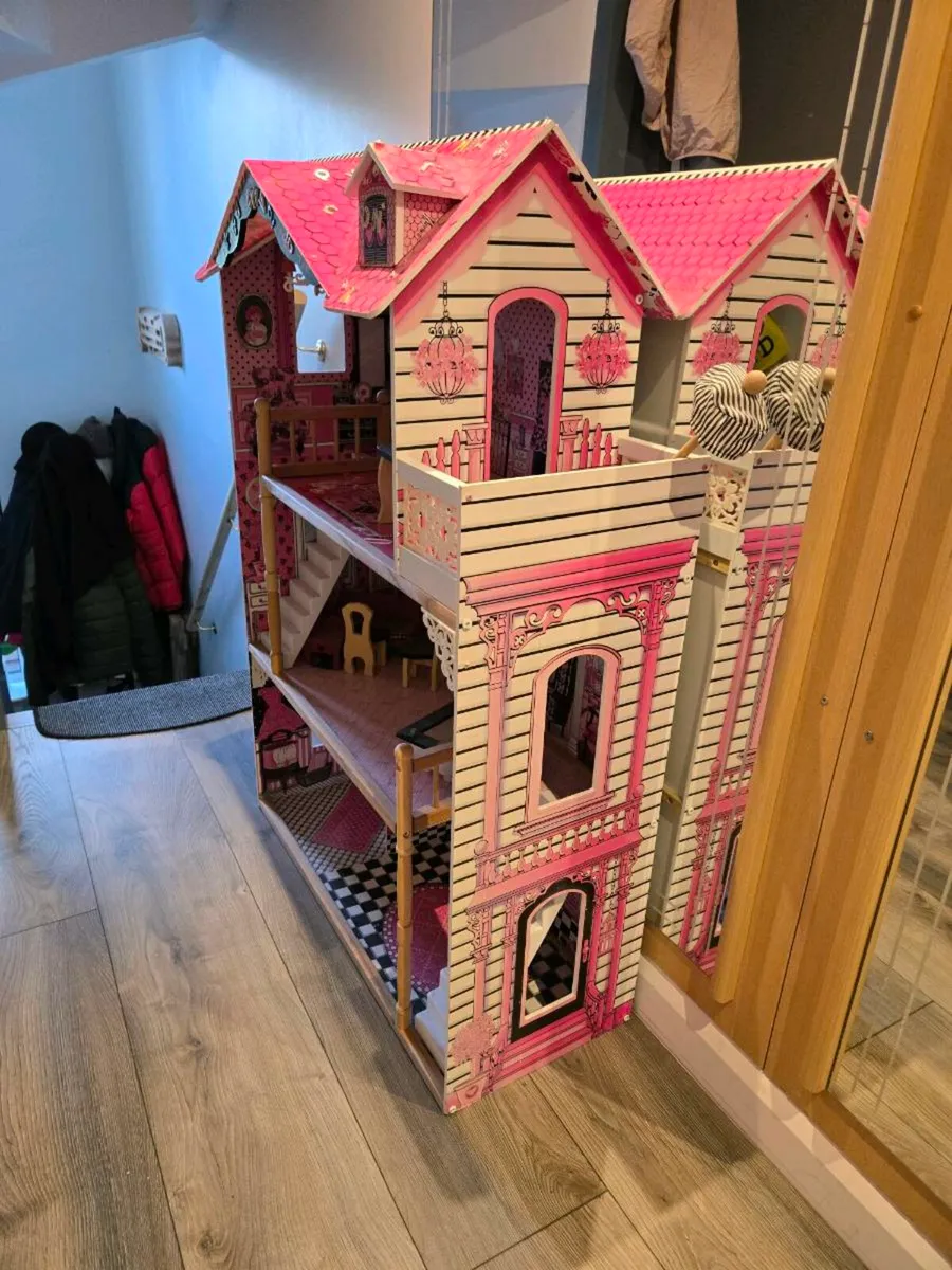 Doll house and kitchen - Image 3