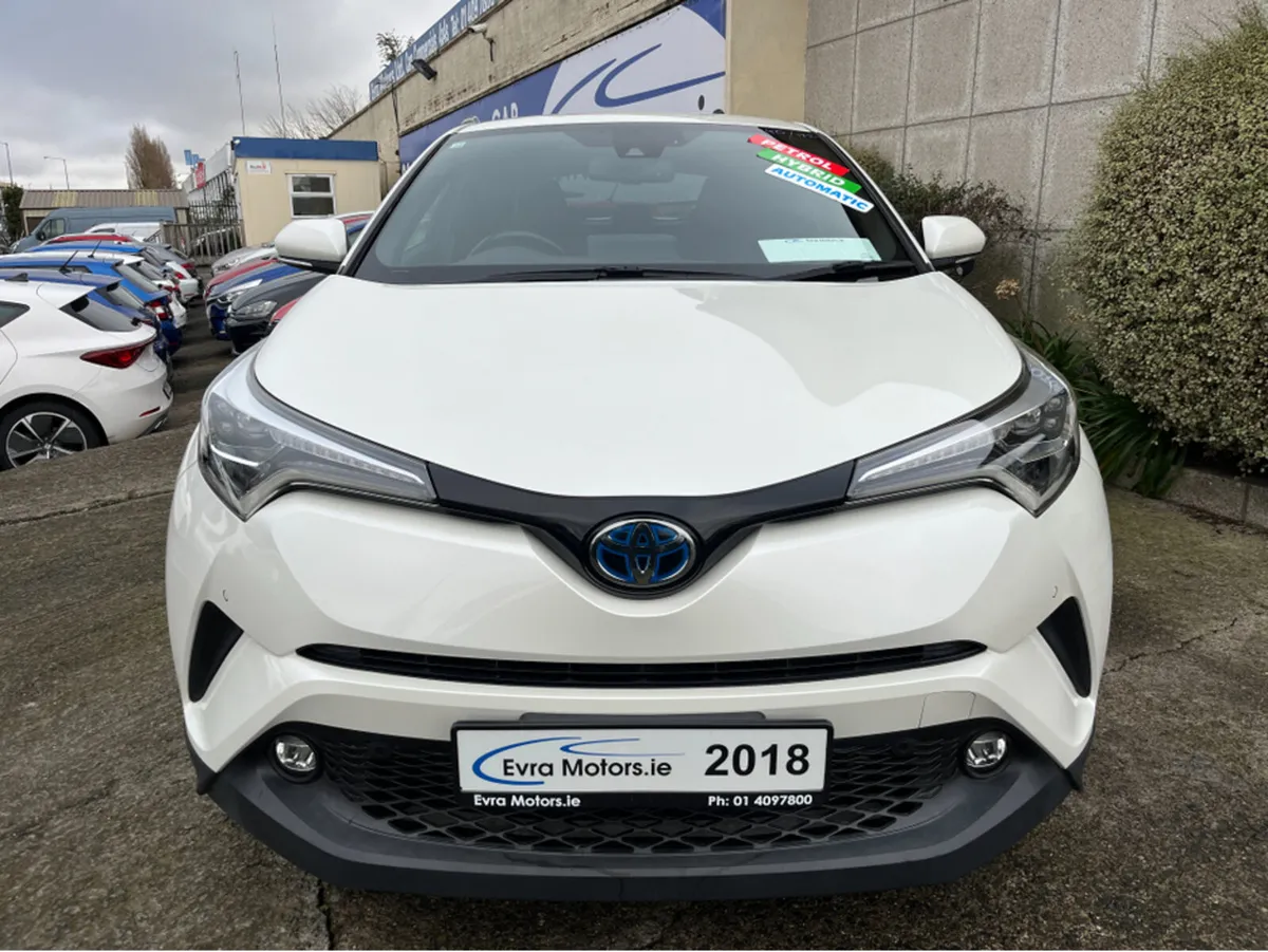 Toyota C-HR SOL AUTOMATIC HYBRID 1.8 PETROL //HIGH - Image 3