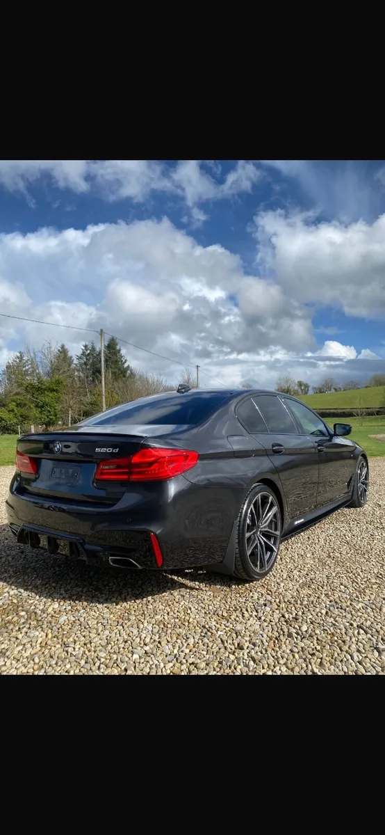 BMW 5-Series 2019 - Image 1
