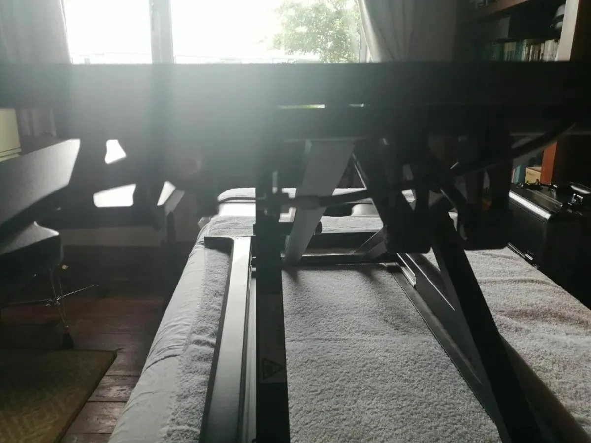 L‑E‑VATE‑PRO® Sit–Stand Desk Converter  (As New) - Image 3