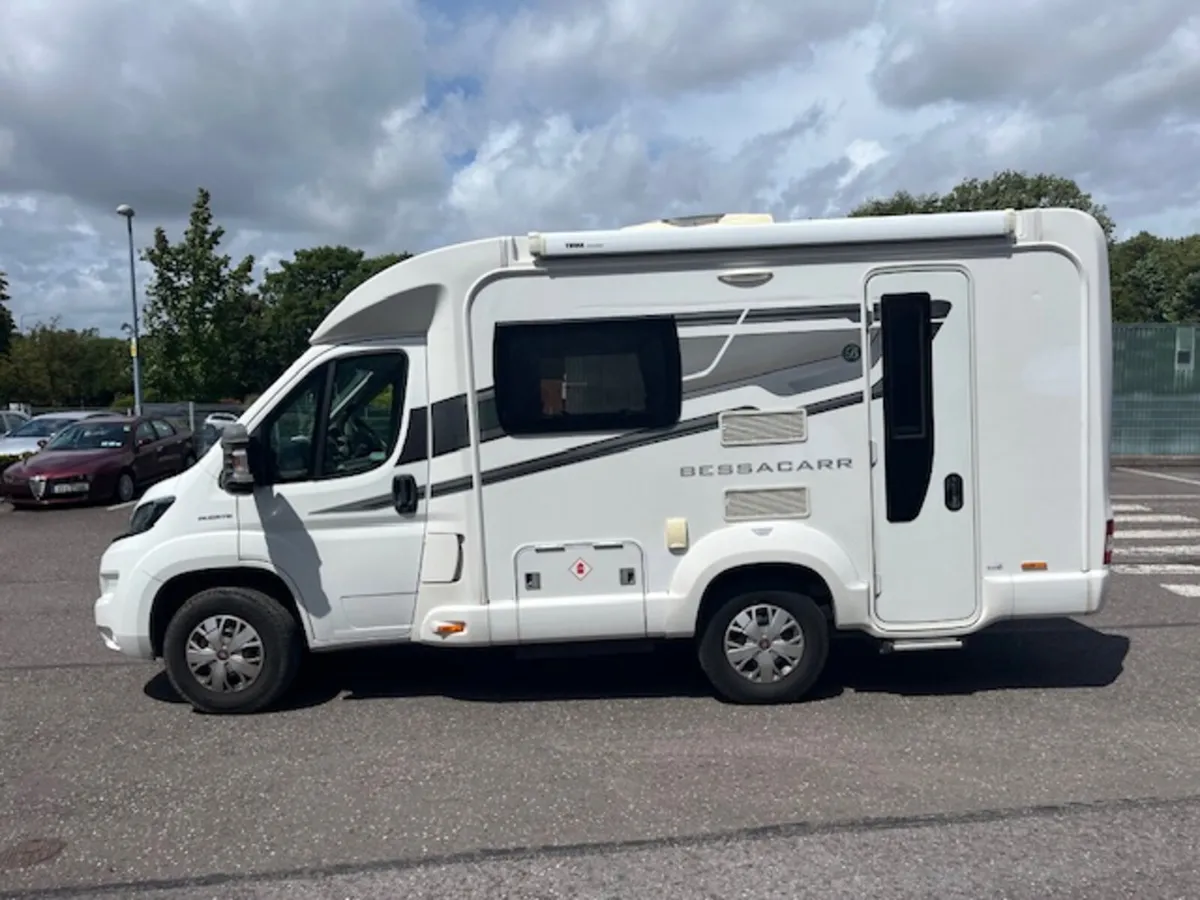 2015 - AUTO - 53,000 KM Swift Bessacar 412 - Image 4