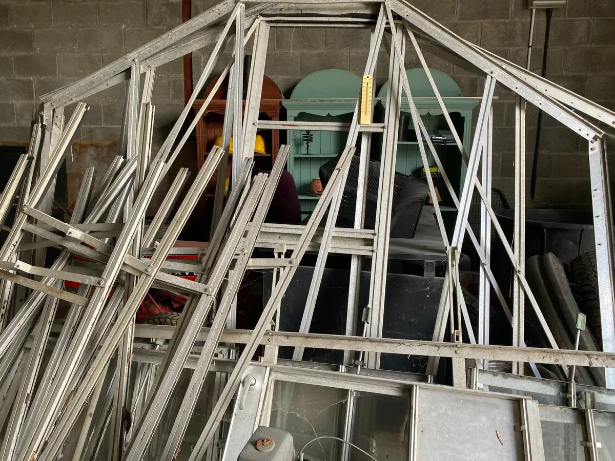 Glasshouse - Image 4