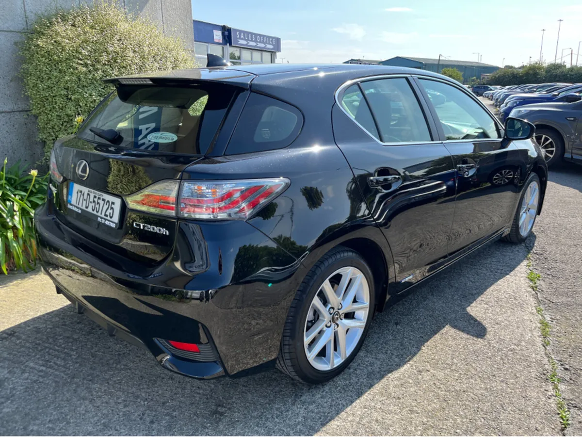 Lexus CT EXECUTIVE EDITION AUTOMATIC 1.8 PETROL // - Image 4