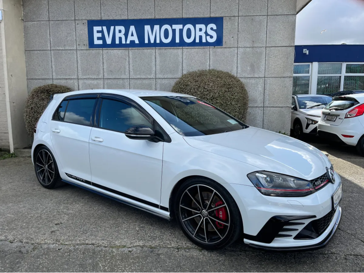 Volkswagen Golf GTI CLUBSPORT AUTOMATIC 2.0 PETROL - Image 3