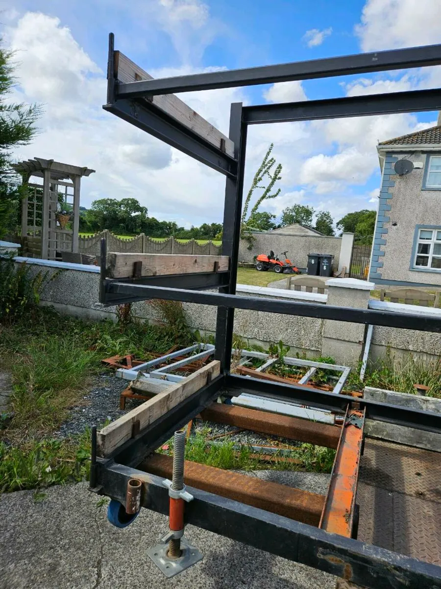 Cantilever Racking on castors - Image 3