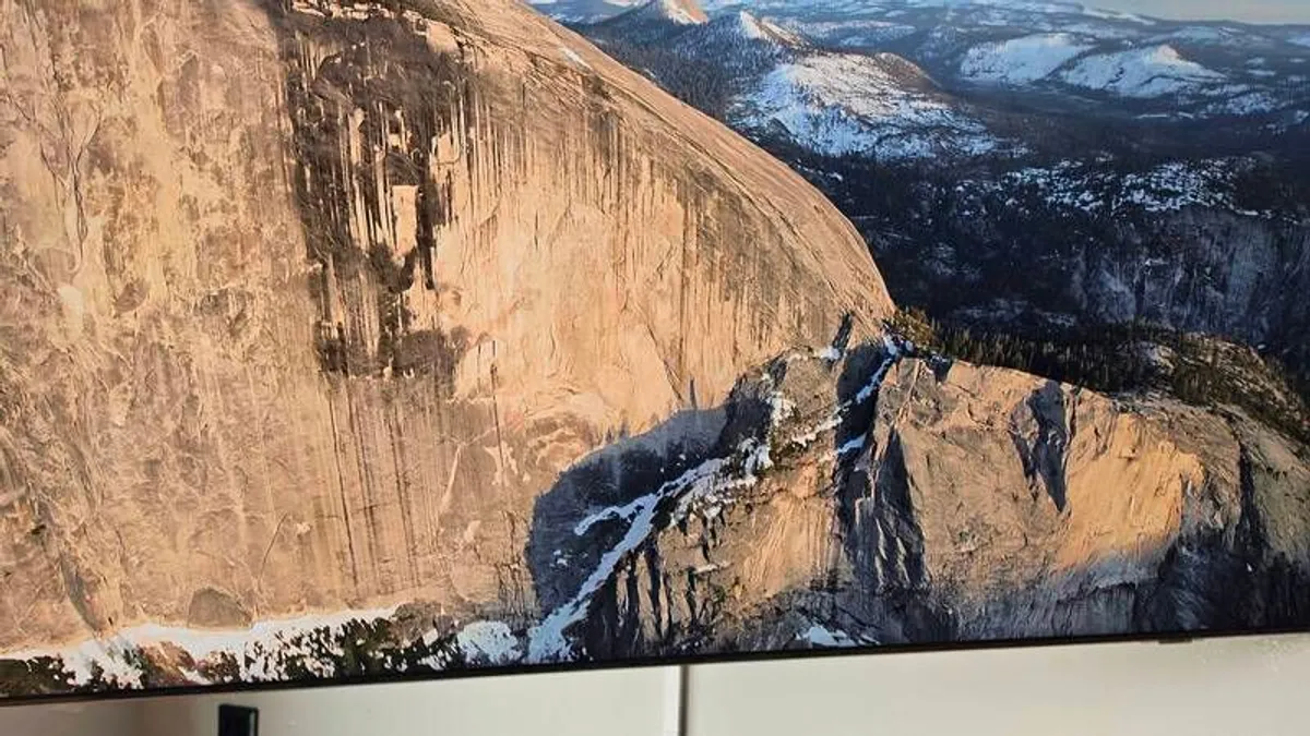 85 inch Samsung QN85 TV - Like New - Image 3