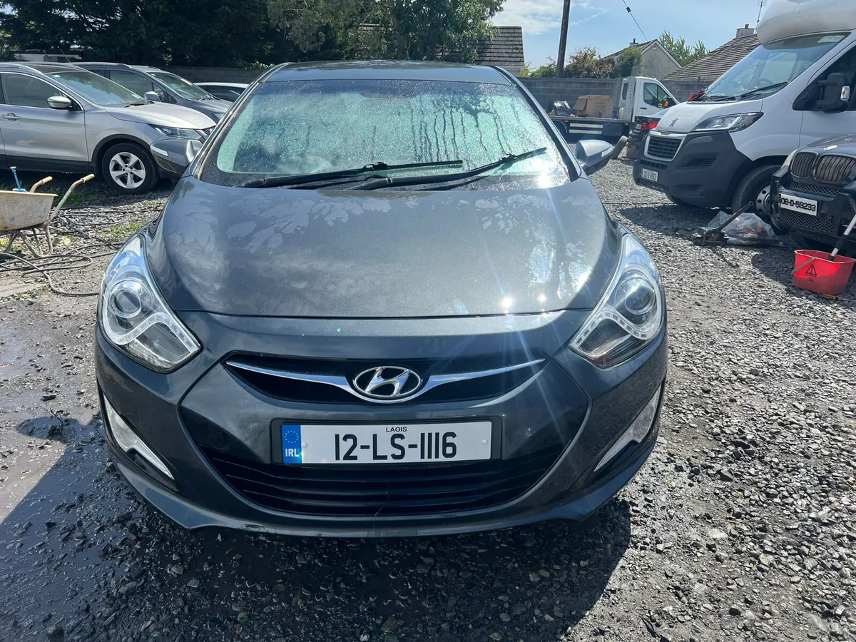 2012 Hyundai i40 1.7 Dsl  drive away - Image 4