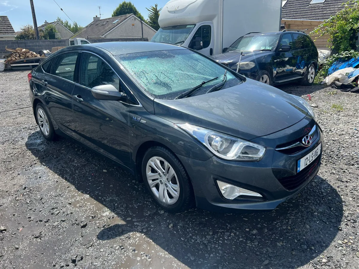 2012 Hyundai i40 1.7 Dsl  drive away - Image 1