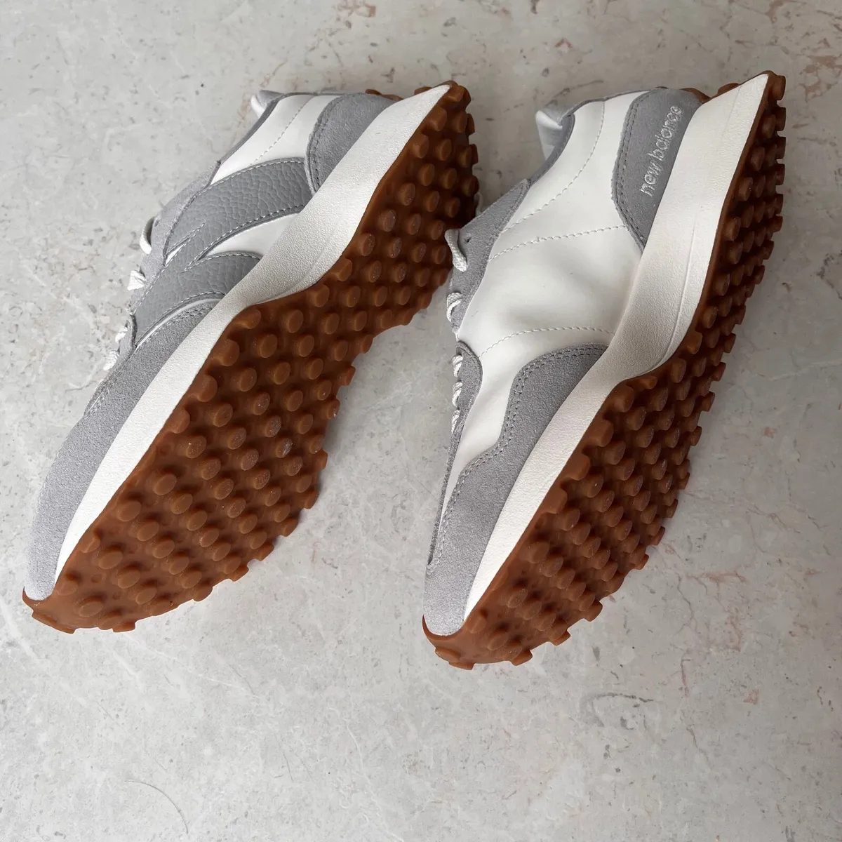 New Balance 327 trainers - Image 4