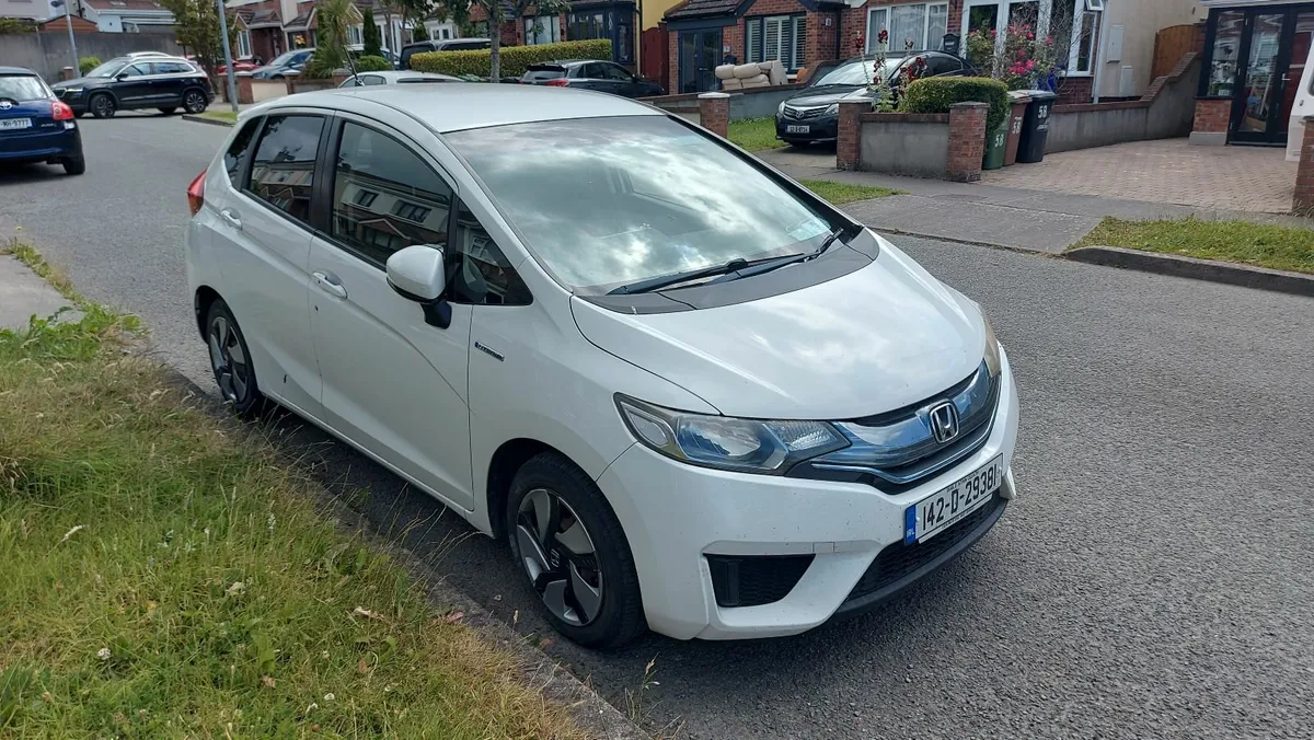 Honda Fit 2014 - Image 2
