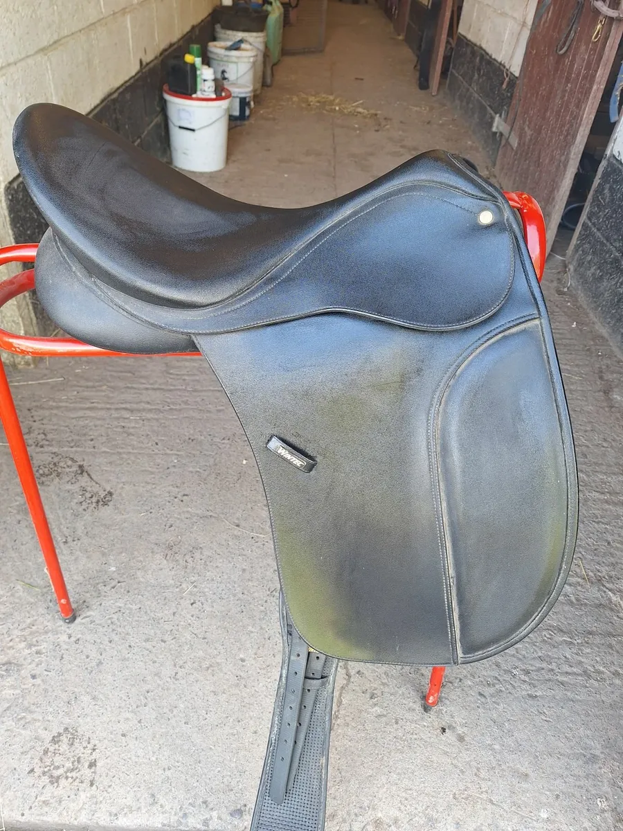 Wintec Dressage Saddle 18 inch - Image 4