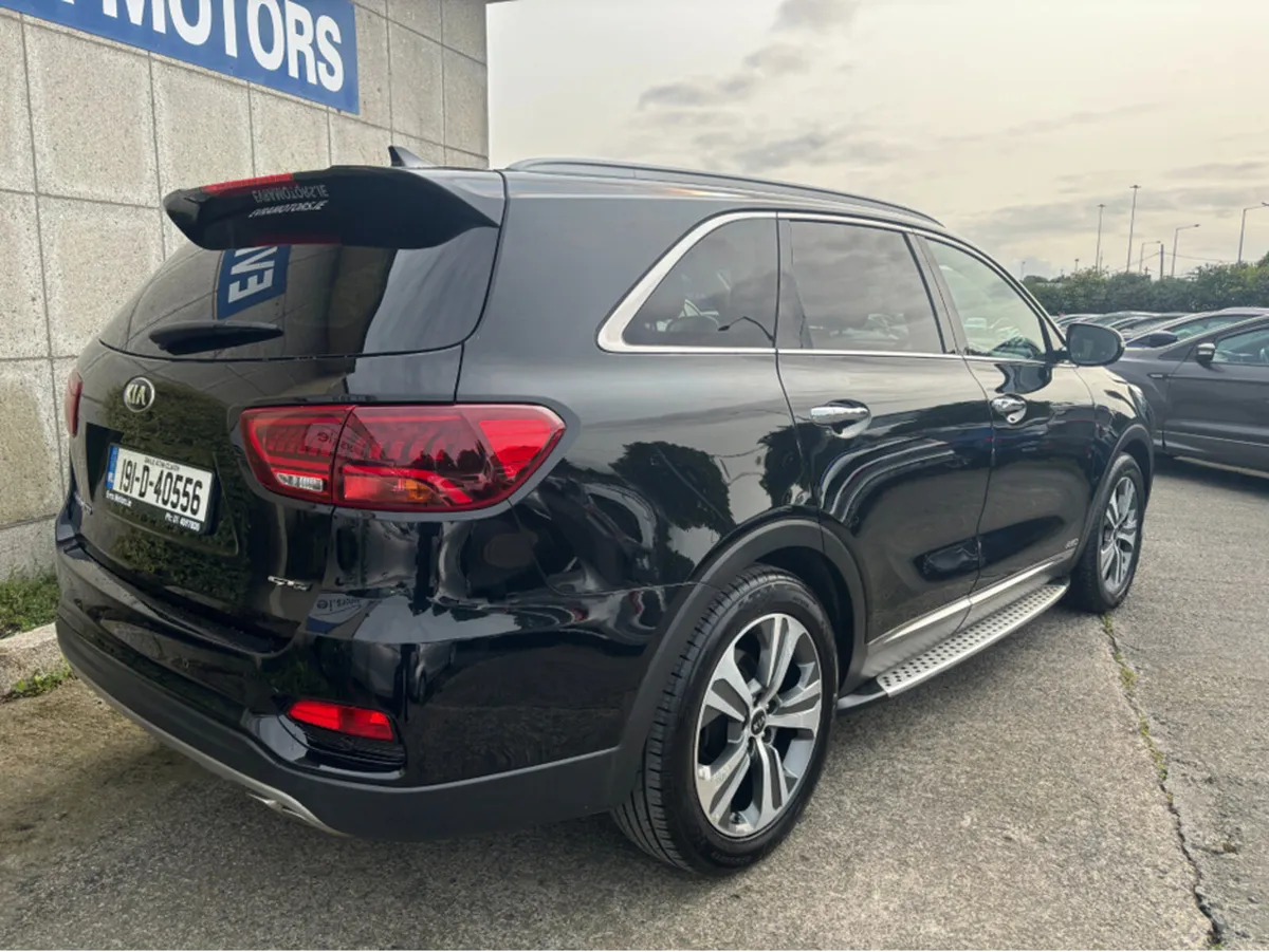 Kia Sorento GT-LINE 7 SEATER AUTOMATIC 2.2 DIESEL - Image 4