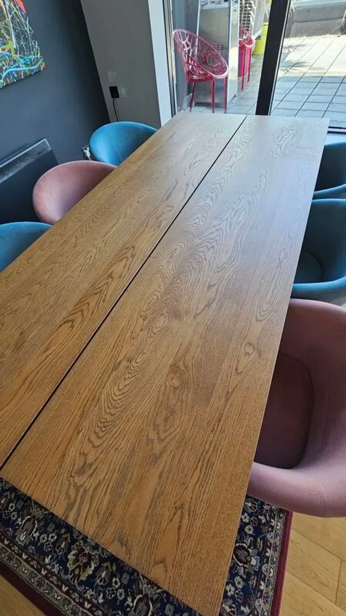 Oak Dining Room Table - 6/8 seater - Image 4
