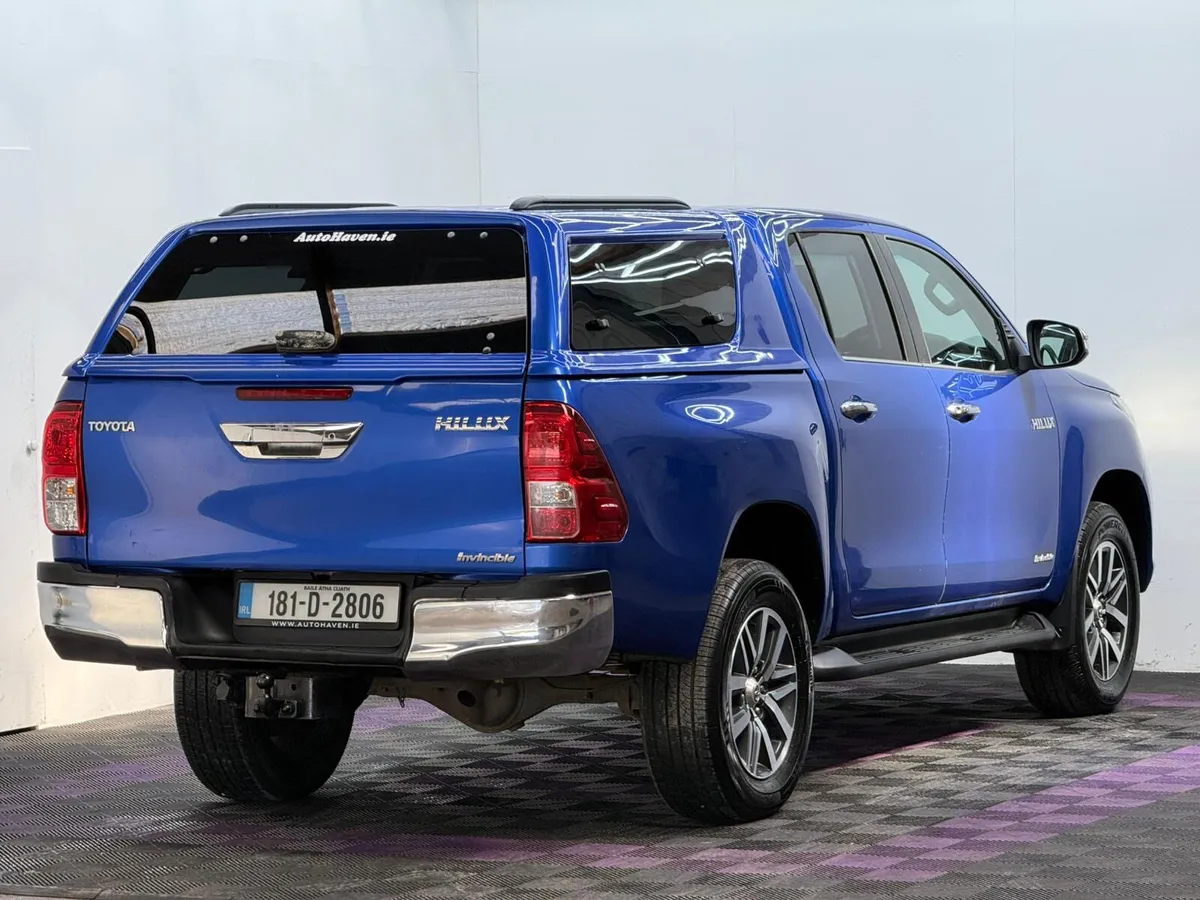 2018 Toyota Hilux Crew Cab Automatic - Image 4