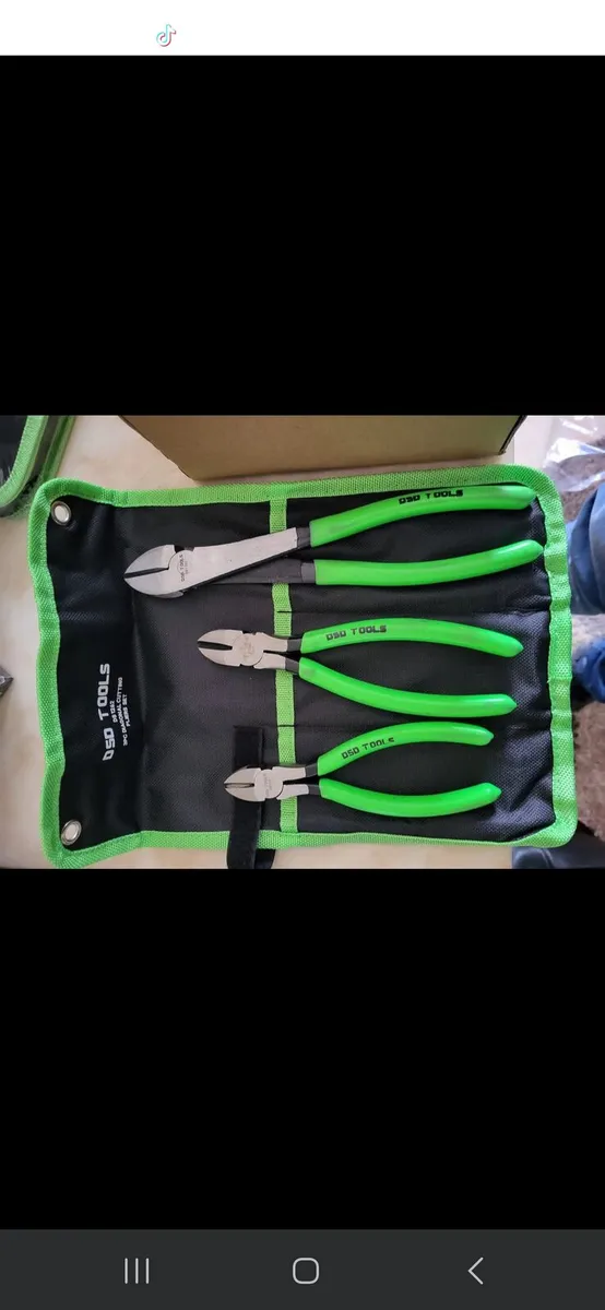 Cutting pliers sets