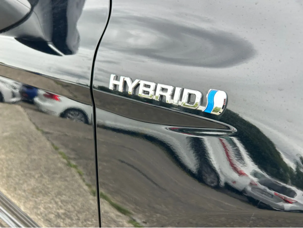 Toyota Camry WS AUTOMATIC HYBRID 2.5 PETROL //HIGH - Image 4
