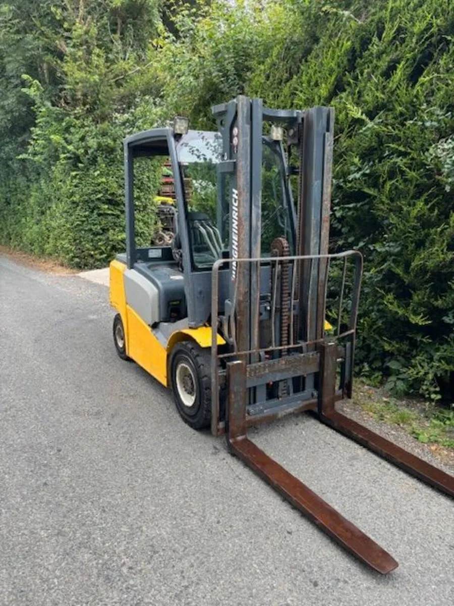 Diesel Forklift - Image 2
