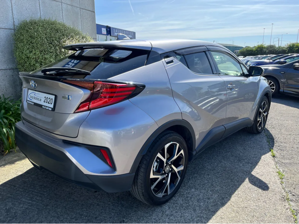 Toyota C-HR SOL HYBRID AUTOMATIC 1.8 PETROL //HIGH - Image 4
