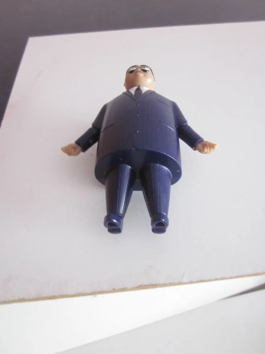 Burger King Gomez The Addams Family 2019 Toy - Image 3