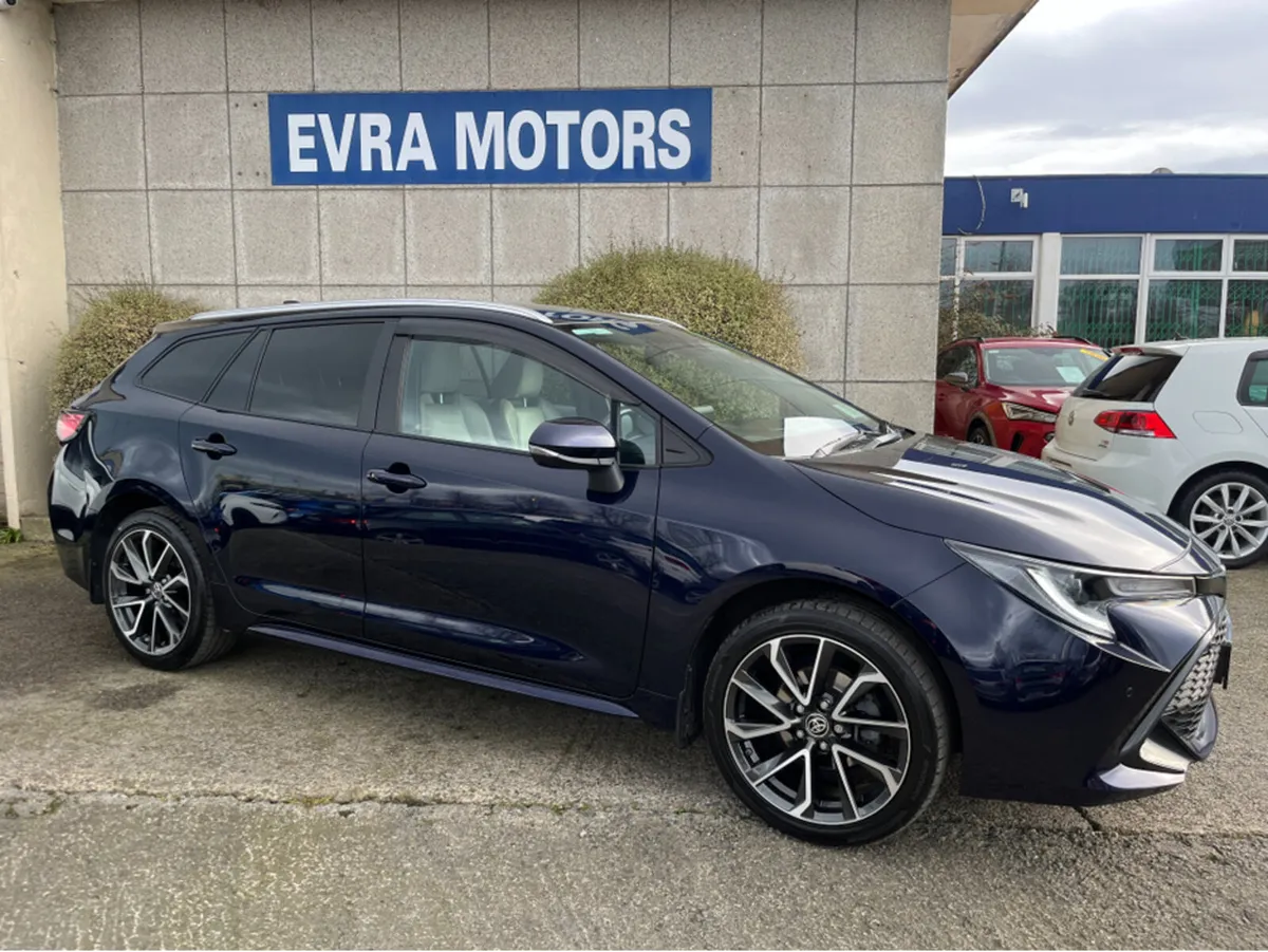 Toyota Corolla SOL ESTATE AUTOMATIC 1.8 PETROL HYB - Image 3