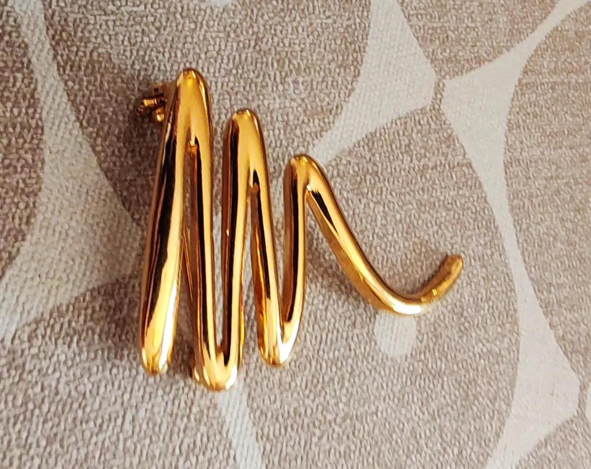 Retro goldtone brooch - Image 2