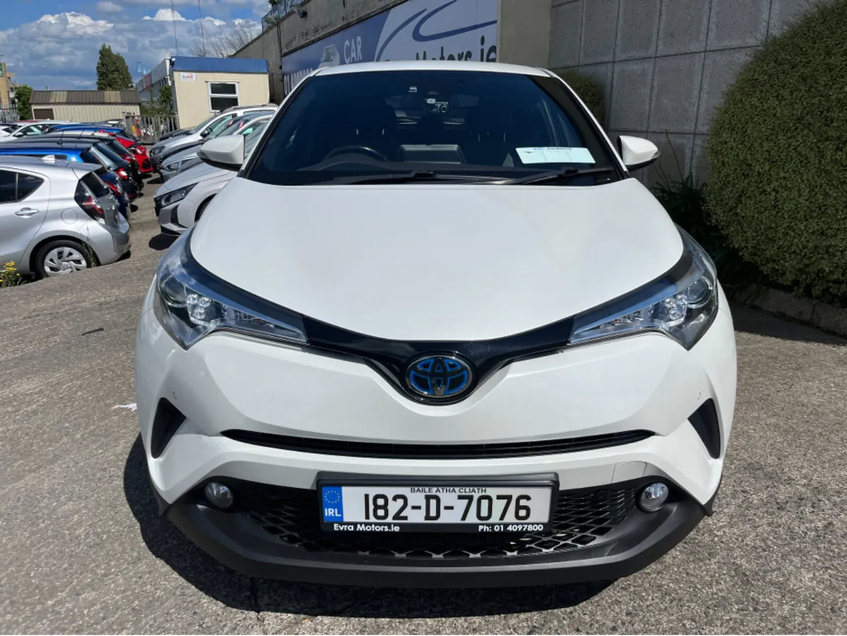 Toyota C-HR SOL HYBRID AUTOMATIC 1.8 PETROL //HIGH - Image 2