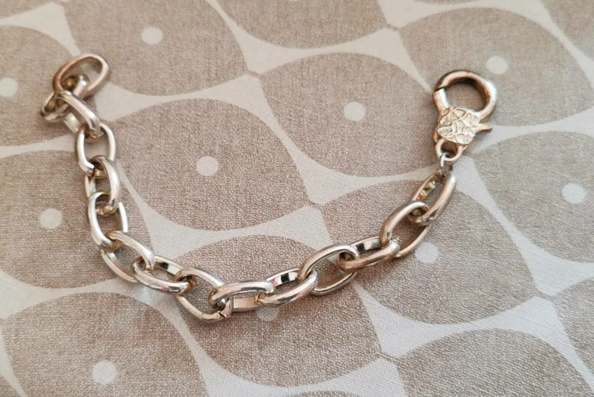 Silvertone bracelet - Image 2