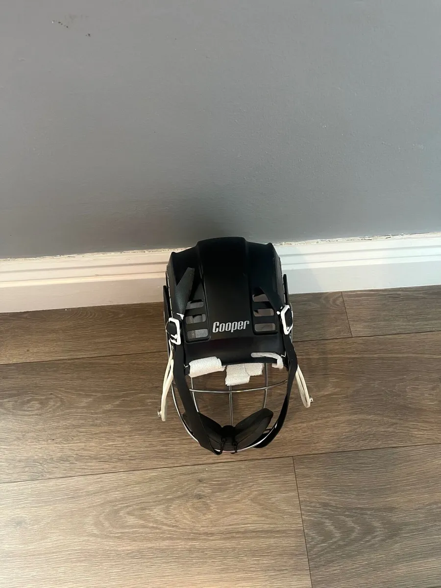 Cooper hurling helmet - Image 1