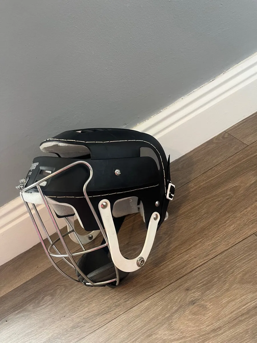 Cooper hurling helmet - Image 4